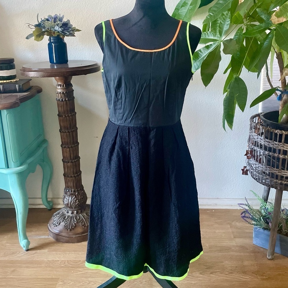 T Tahari Neon Lined Fit & Flare A-Line Mid Length Sleeveless Dress